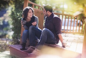 "Муж ревнует к коллеге по работе": психолог объяснила, чем заканчивается дружба между мужчиной и женщиной