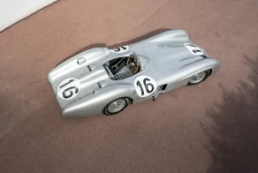 Mercedes-Benz W196 1954 года выпуска продали за 5,2 миллиарда рублей