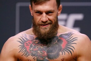 Боец Конор Макгрегор плюнул в лицо фанату Хабиба