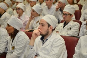 В Минздраве предложили бюджетников из медвузов отправлять на обязательные отработки в больницах