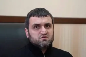 В Дагестане задержали депутата, завозившего из Китая нелегалов для работы на своих теплицах