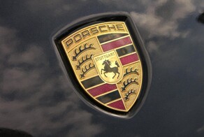 Концерн Porsche заявил, что стратегия перехода на электромобили ошибочна