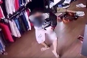 Грабитель случайно выстрелил себе в ногу во время ограбления