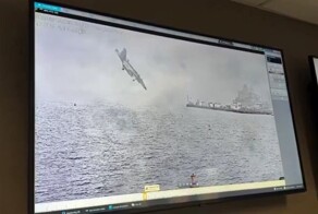 Американский военный самолет потерпел крушение в заливе Сан-Диего