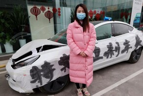 Китаянка подала в суд на Tesla за неисправные тормоза и теперь должна компании $23 000