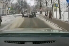 Женщина сбила школьника и пытаясь скрыться попала в другое ДТП