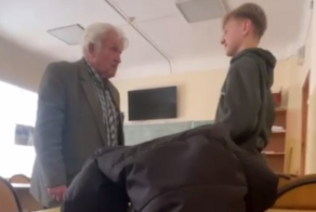 «Вести себя так не надо было»: в приморском колледже преподавателя отстранили от работы из-за драки с учеником