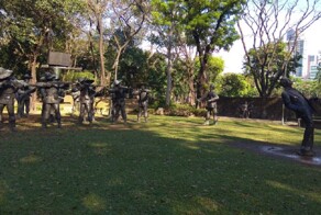 Про сложную историю обретения независимости одной молодой республикой