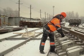 Сотрудники РЖД начали использовать экзоскелеты