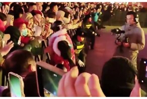 Началось: робот "напал" на человека в Китае