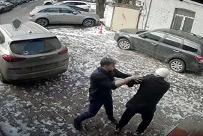 Мужчина в центре Москвы устроил поножовщину из-за неудачной ставки в бильярде