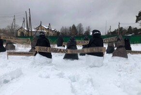 Жители Перми нарядили снежных баб в «никабы» и заработали уголовное дело