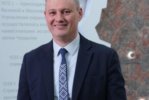 Главе Пермского края понравился галстук подчинённого и он распорядился наладить производство таких же