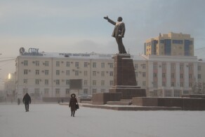 Коммунисты намерены засудить якутских чиновников за переименование площади Ленина