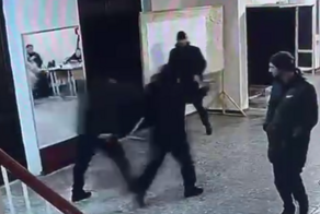 В Абхазии вооружённые люди напали на избирательный участок