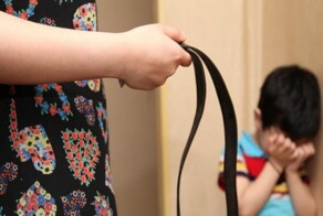 "Бить или не бить?": на госканале посоветовали "дрессировать" детей с помощью рукоприкладства