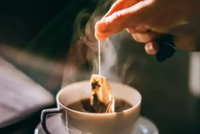 Врач предостерёг от заваривания чая в пакетиках