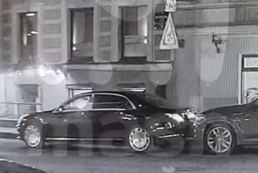 Электровелосипед влетел в открытую дверь Майбаха