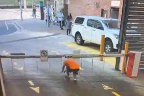 Оплата прохода футболками