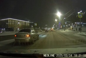 Без ДТП. Это он специально сделал?