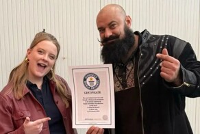 Силач из Казахстана установил новый рекорд Гиннесса