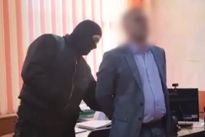 Замглавы Троицка задержали на рабочем месте