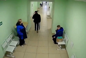 В Котласе пьяный пациент пришёл к врачу с битой и потребовал, чтобы его вылечили