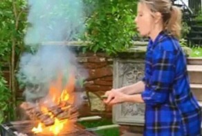 Юлия Высоцкая ликвидировала свой кулинарный бизнес