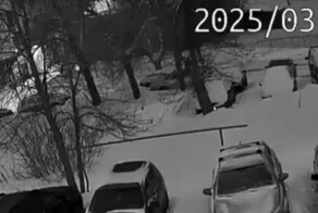 В Уфе автомобиль провалился под землю