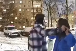 Неизвестные похитили и избили девушку в Уфе