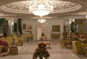 Шикарный дворец свергнутого диктатора (24 фото)