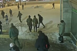 Инвалид получил травмы при падении на скользких ступенях в Санкт-Петербурге