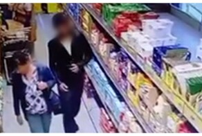 Сладкоежка украл 22&nbsp;плитки шоколада и оскорблял сотрудницу магазина