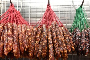 В китайских ресторанах мясо енотов и лис подают под видом баранины и говядины