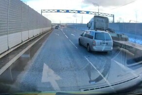 Без ДТП. Интересные у них манёвры