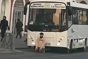 Намаз напоказ: во Владивостоке водитель остановил автобус, чтобы помолиться