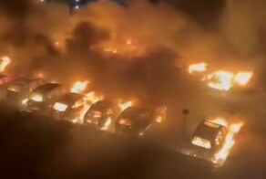 Крупный пожар на стоянке во Владивостоке