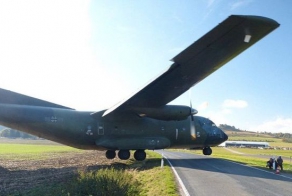 Опасная посадка (3 фото + 1 видео)