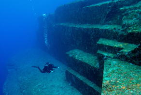 Что нашли под водой у берегов Японии: подводный город возрастом 10 000 лет
