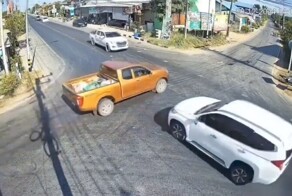 Когда закрываешь глаза на перекрёстке