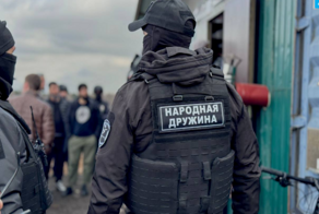 "Они повсюду, как тараканы": во время рейда в Мытищах силовики накрыли подпольную молельню в гараже