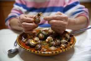 В Тунисе улитки почти заменили мясо из-за своей дешевизны