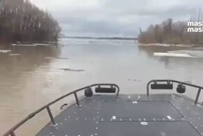 Аэролодка перевернулась под Новокузнецком