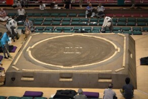 Как строят площадки для японской борьбы сумо