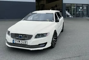 Из конструктора LEGO построили полноразмерную Volvo V70, которая может ездить