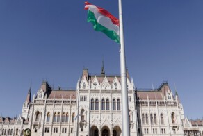 Парламент Венгрии запретил ЛГБТ*-парады и узаконил существование только мужского и женского пола