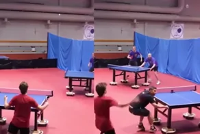 Настольный теннис с двигающимися столами