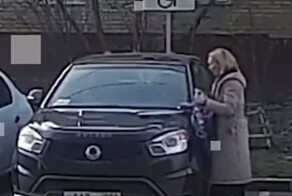 Женщина подожгла автомобиль в Уфе