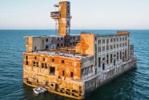 В Каспийске ливни разрушили знаменитый «дагестанский форт Боярд»