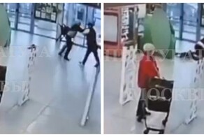 Мужчина избил охранника магазина в Москве